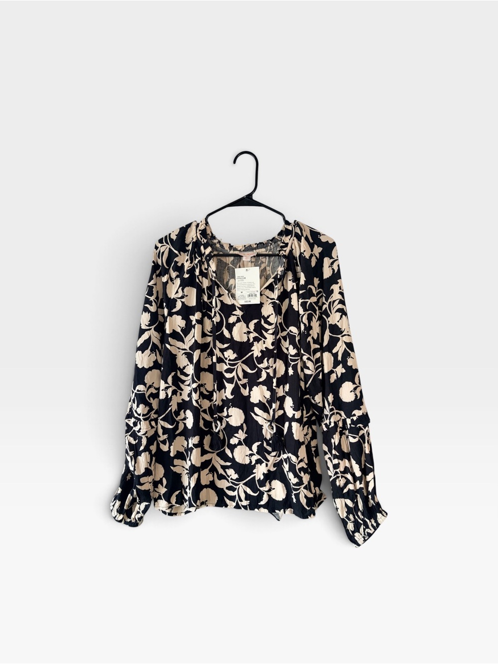 NWT Knox Rose Black & Cream Floral Boho Blouse